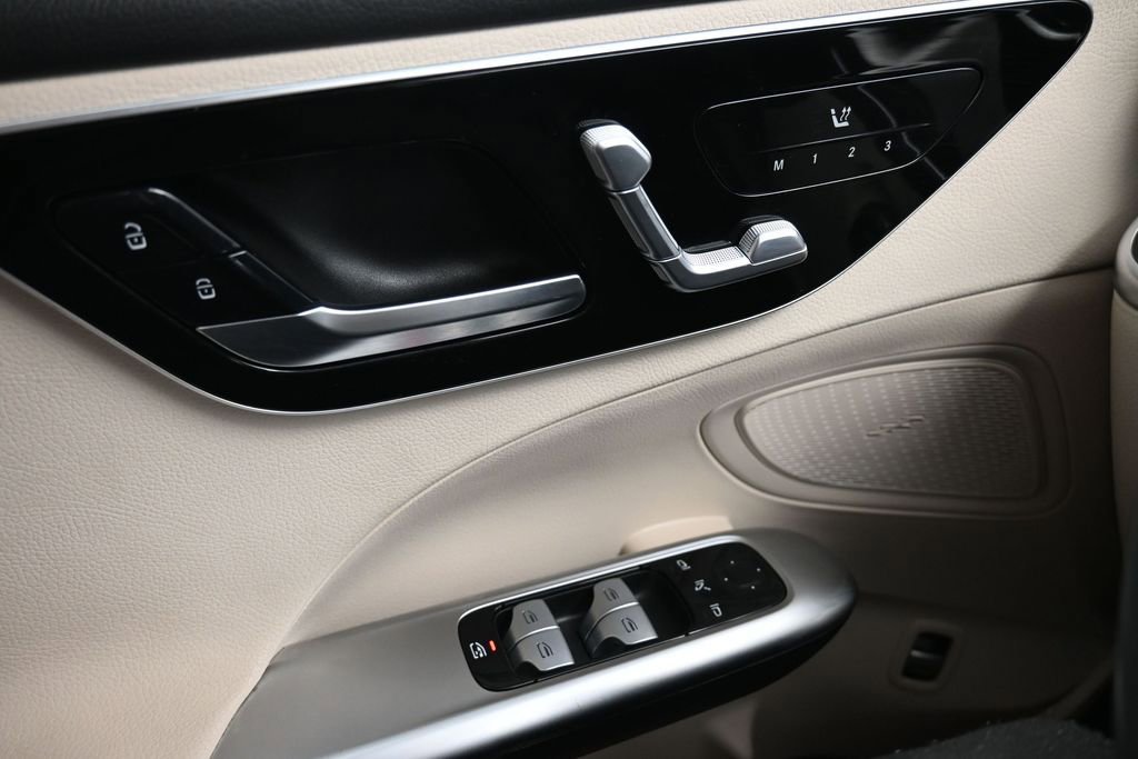 Used 2022 Mercedes-Benz C 300 4MATIC Sedan image 17