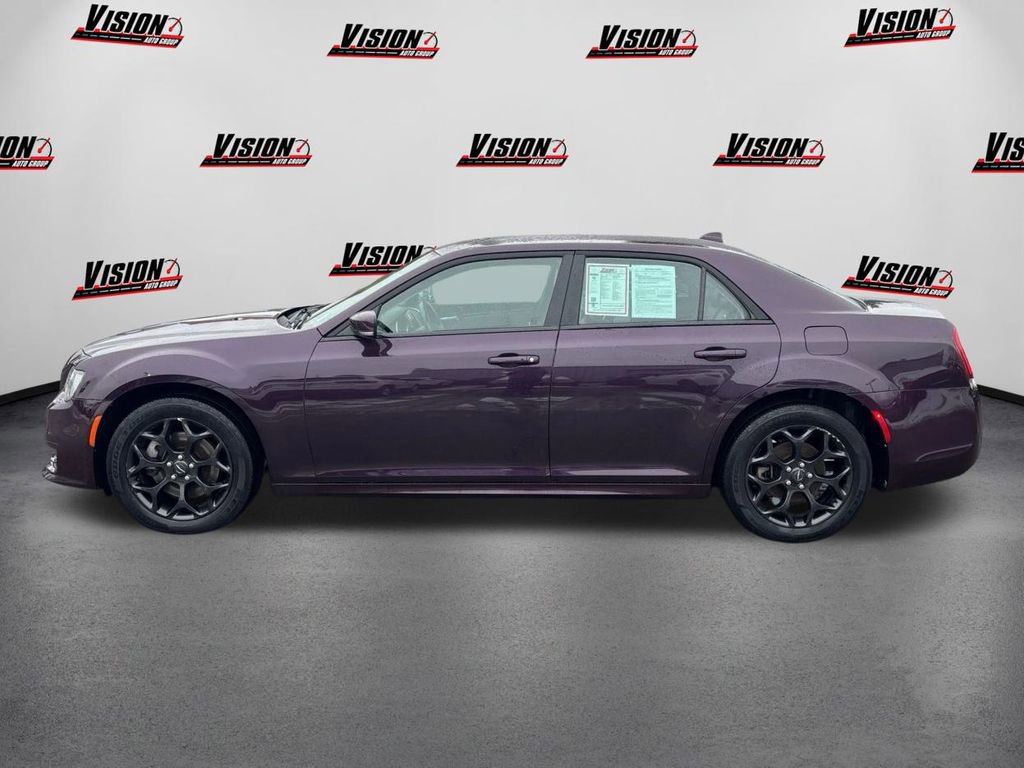 Used 2021 Chrysler 300 Touring L image 8
