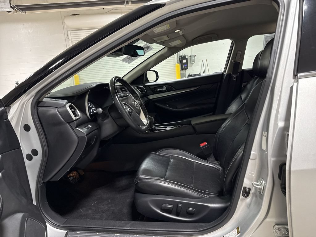 Used 2020 Nissan Maxima 3.5 SV w/ Floor Mat Group FWD image 20