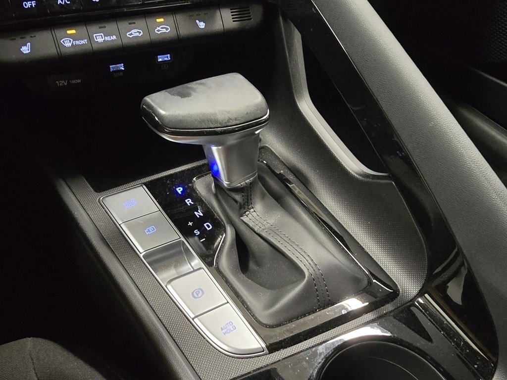 Used 2023 Hyundai Elantra SEL w/ Convenience Package image 28