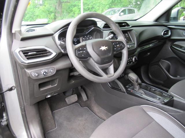 Used 2023 Chevrolet TrailBlazer LT FWD image 16