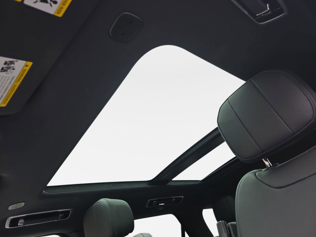 Used 2025 Land Rover Range Rover Sport SE image 34