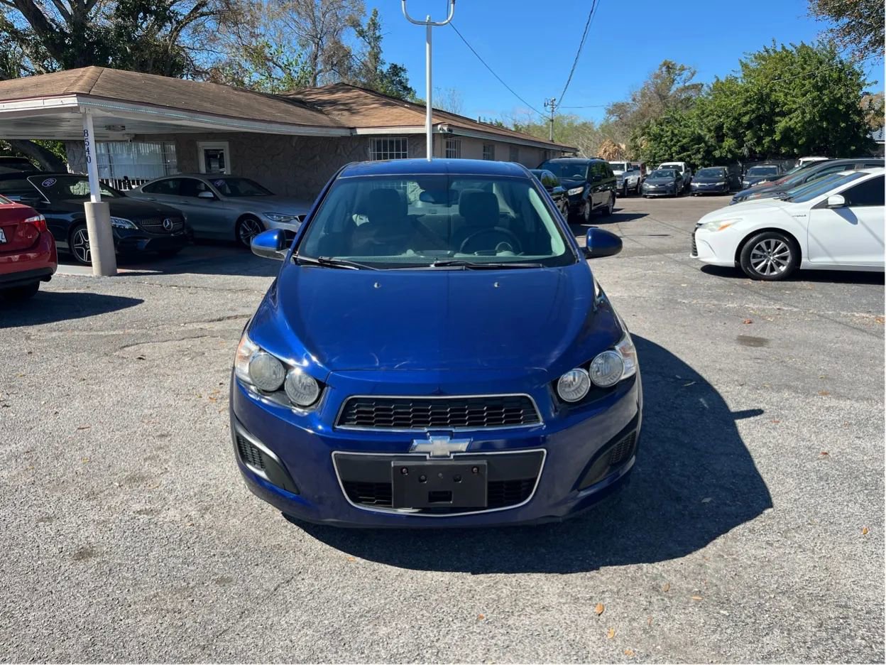 Used 2012 Chevrolet Sonic LT image 2