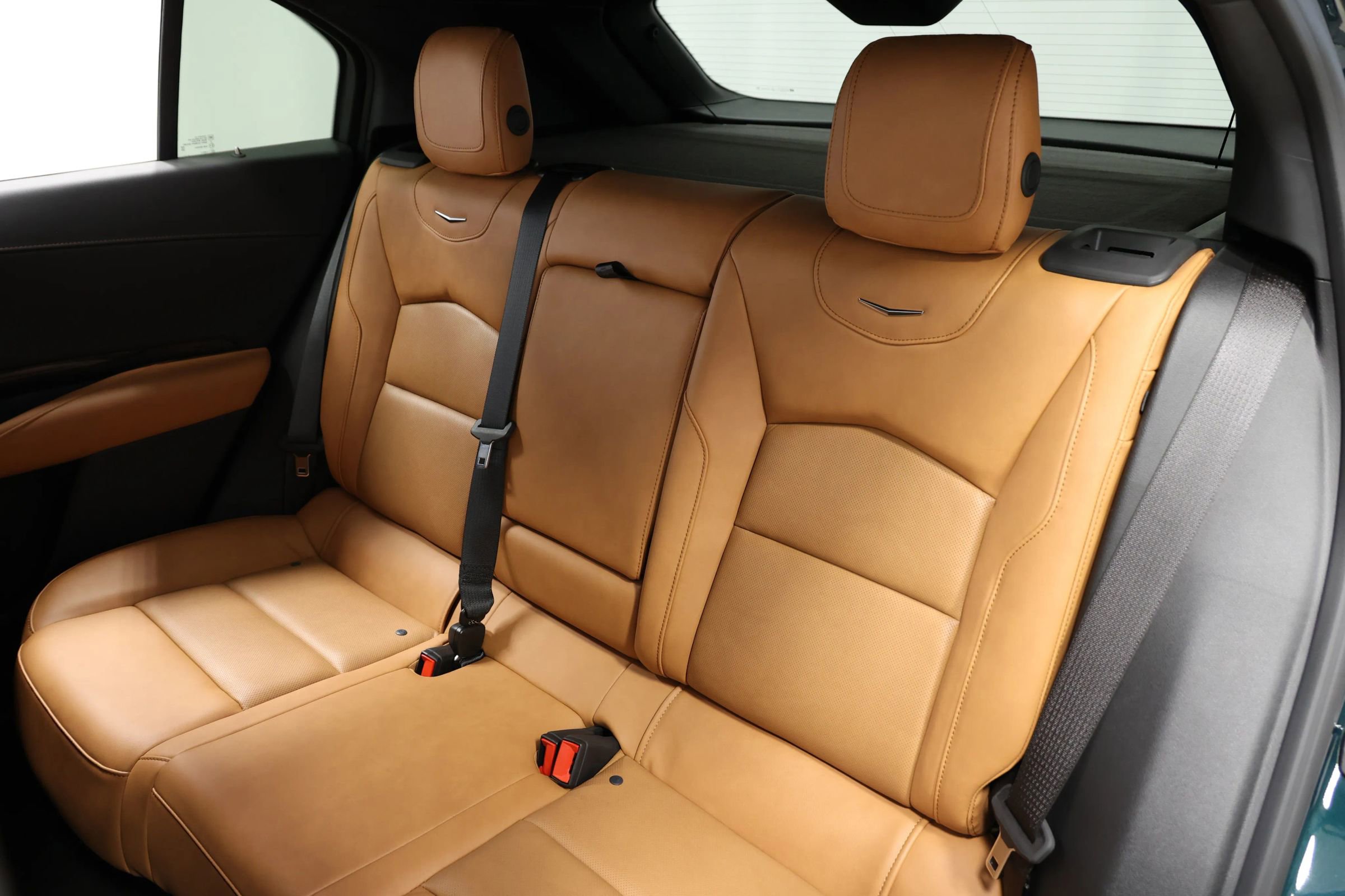 Used 2024 Cadillac XT4 Premium Luxury image 40