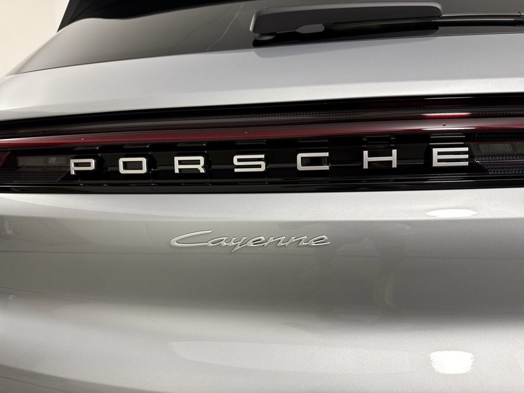 New 2026 Porsche Cayenne AWD/4WD image 18