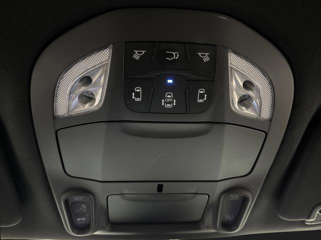 Certified 2025 Chrysler Pacifica Limited image 26