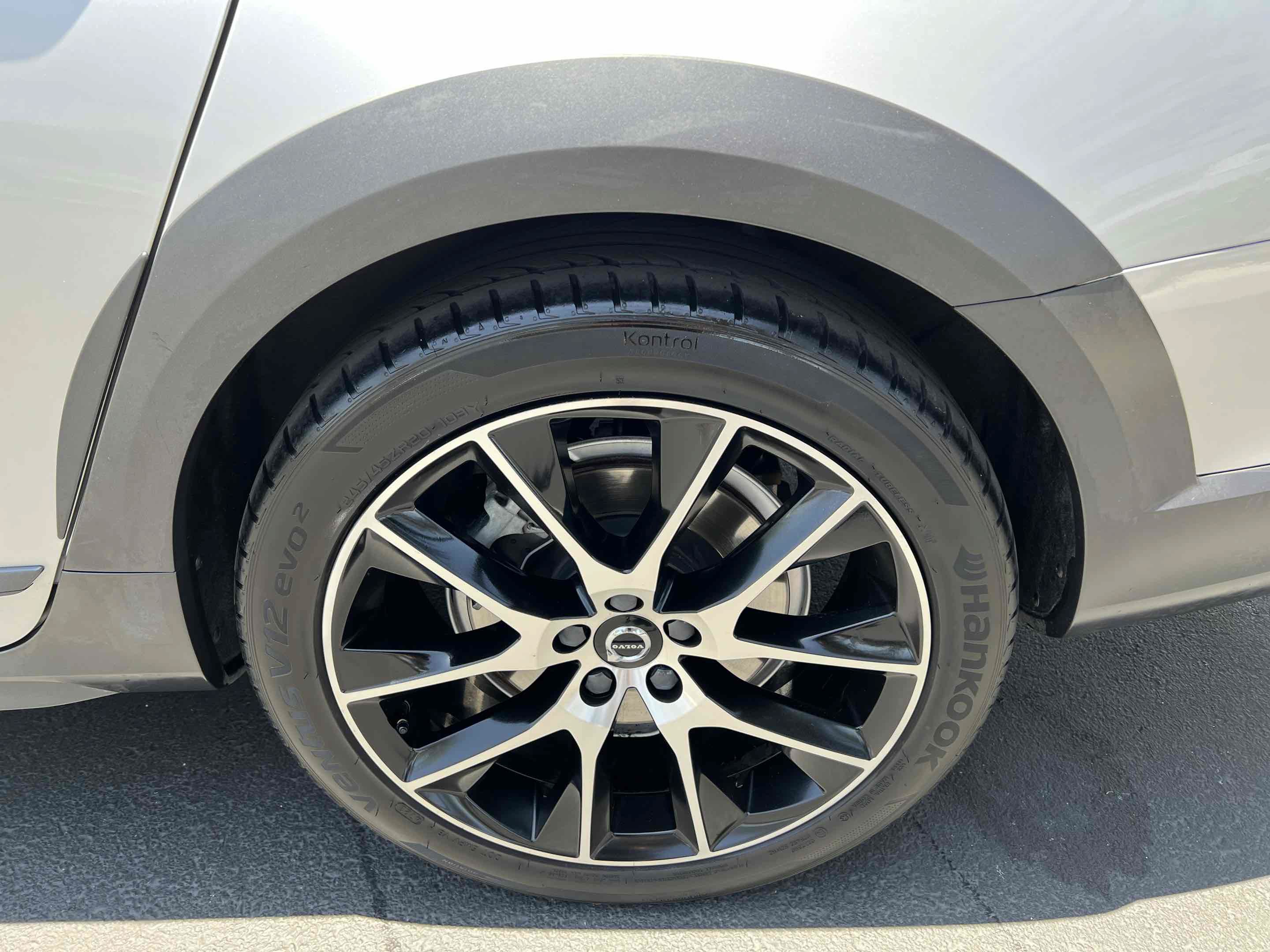 Used 2020 Volvo V90 T6 Cross Country AWD/4WD image 71