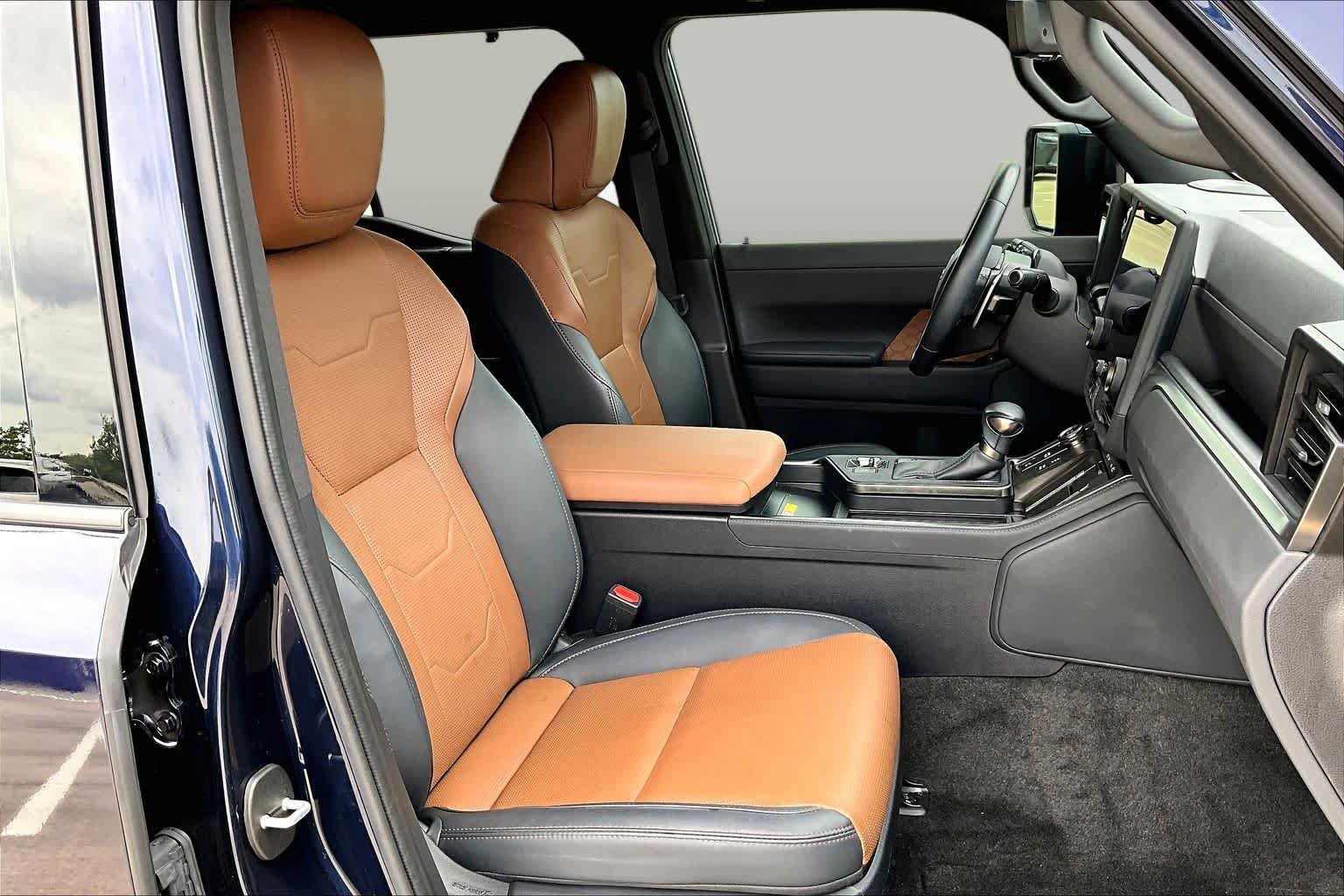 Certified 2024 Lexus GX 550 w/ Accessory Package (Z1) AWD/4WD image 9