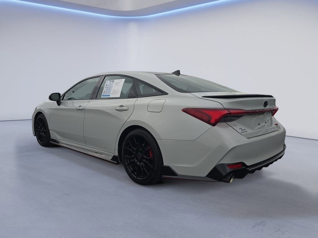 Used 2021 Toyota Avalon TRD video 3