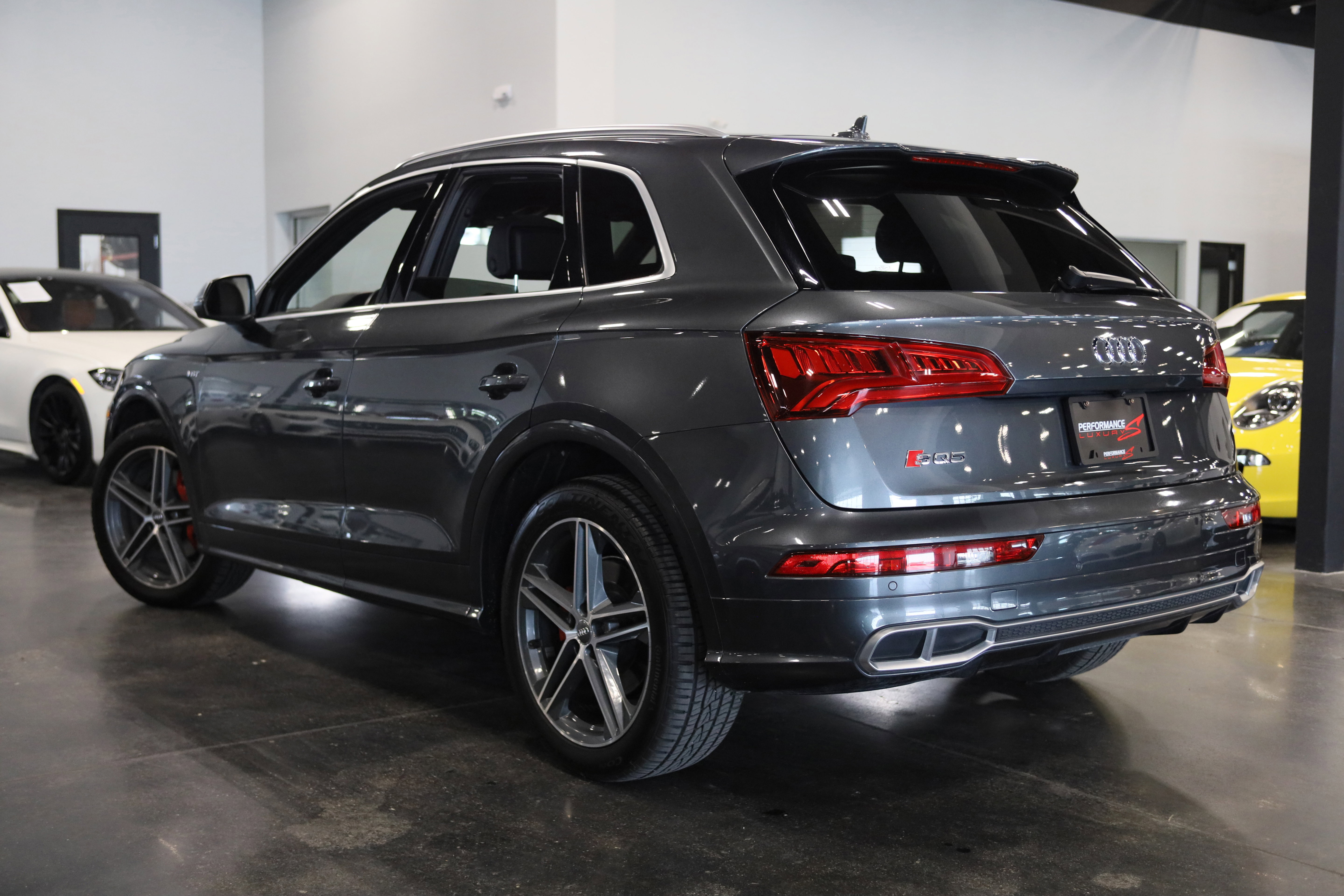 Used 2018 Audi SQ5 Prestige w/ Prestige Package AWD/4WD image 4