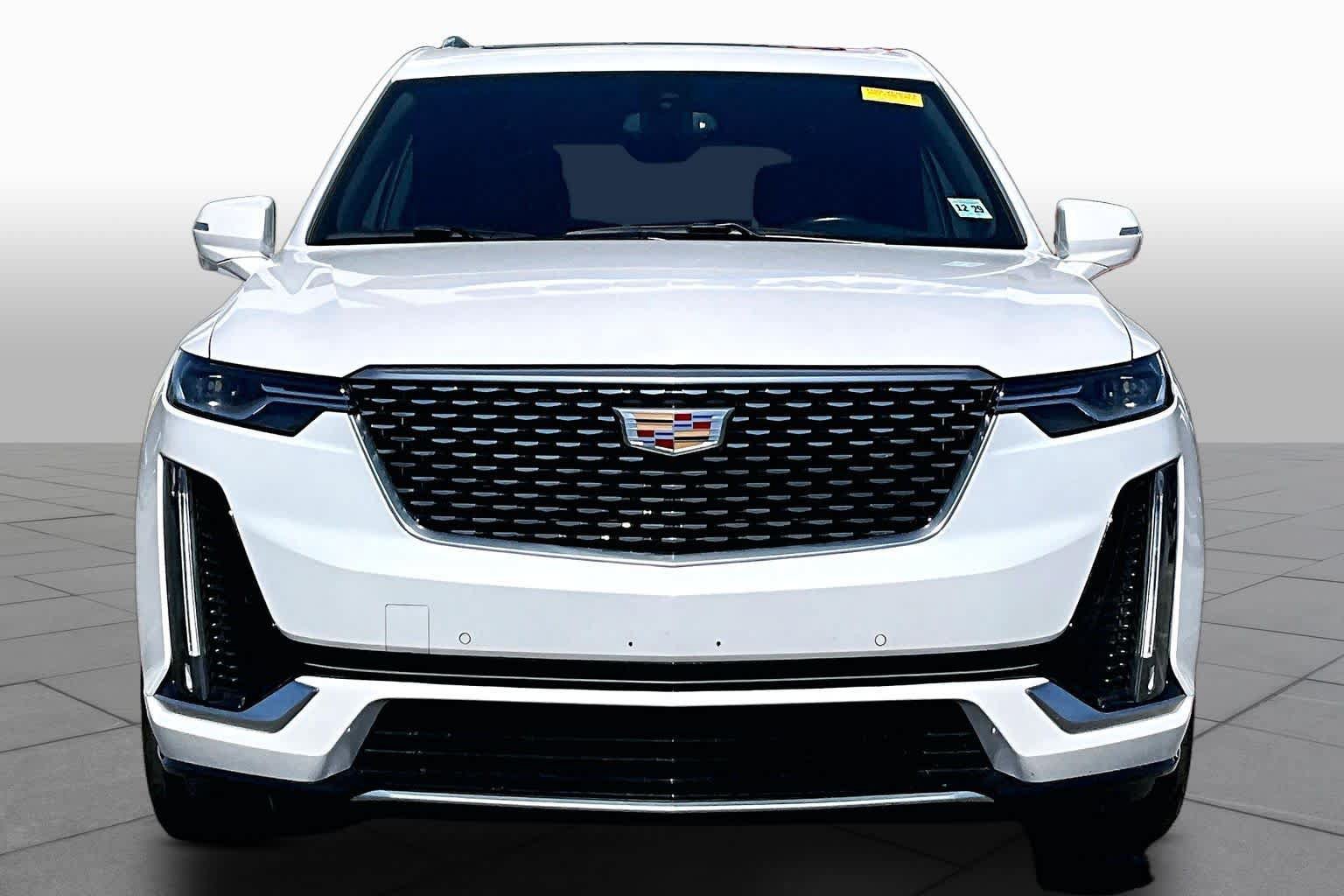 Used 2024 Cadillac XT6 Luxury FWD image 3