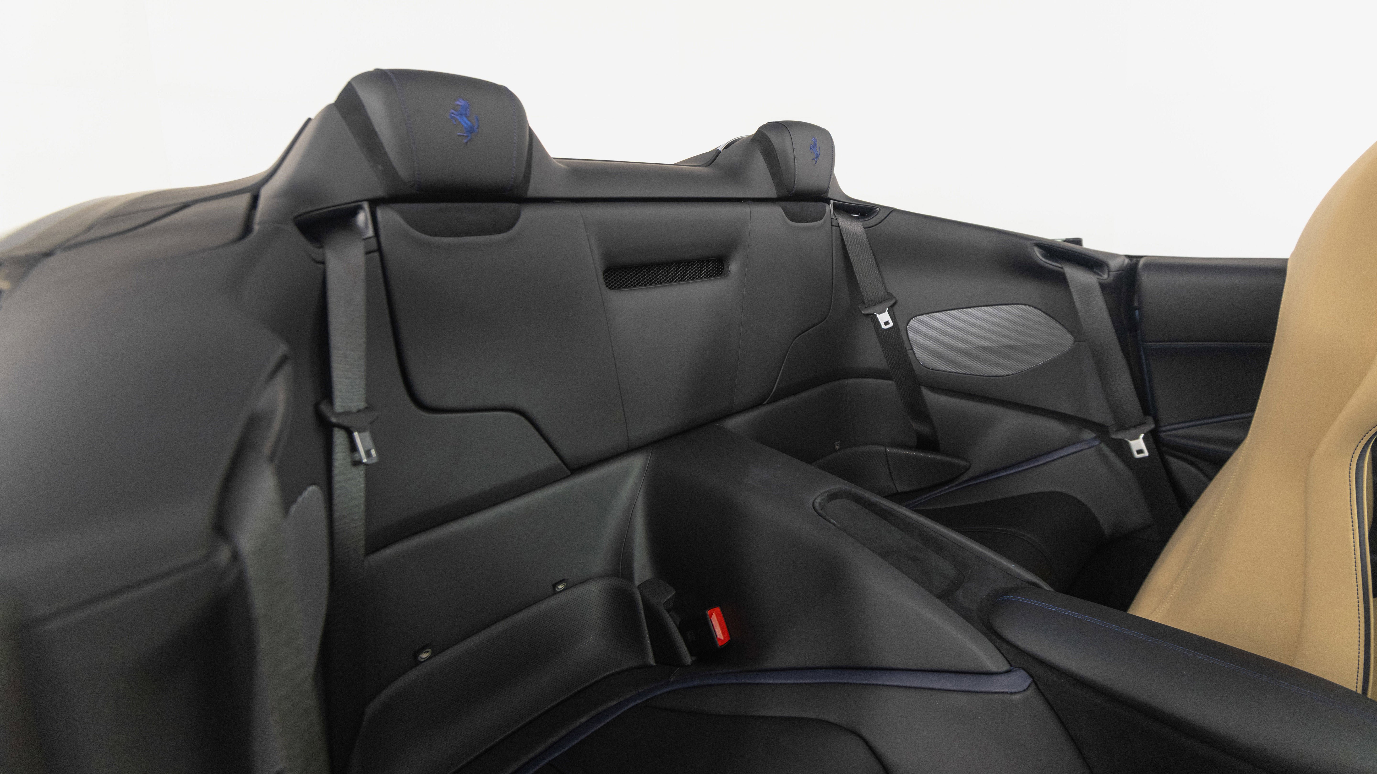 Certified 2025 Ferrari Roma Spider RWD image 45