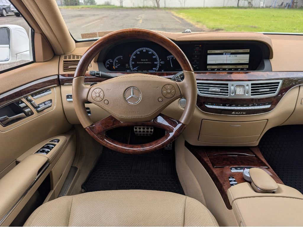 Used 2010 Mercedes-Benz S 550 4MATIC image 30