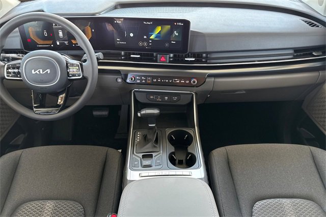 New 2026 Kia Carnival LX image 15