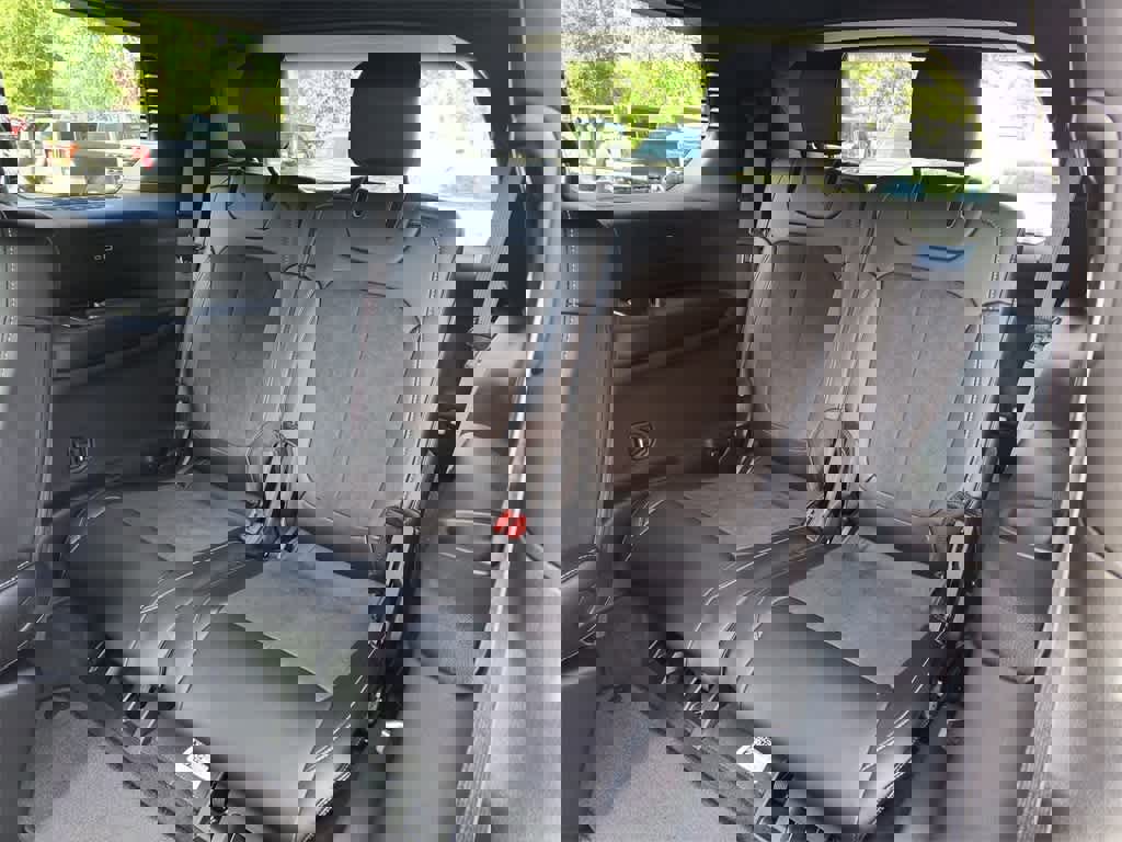 New 2025 Jeep Grand Cherokee L Laredo image 22