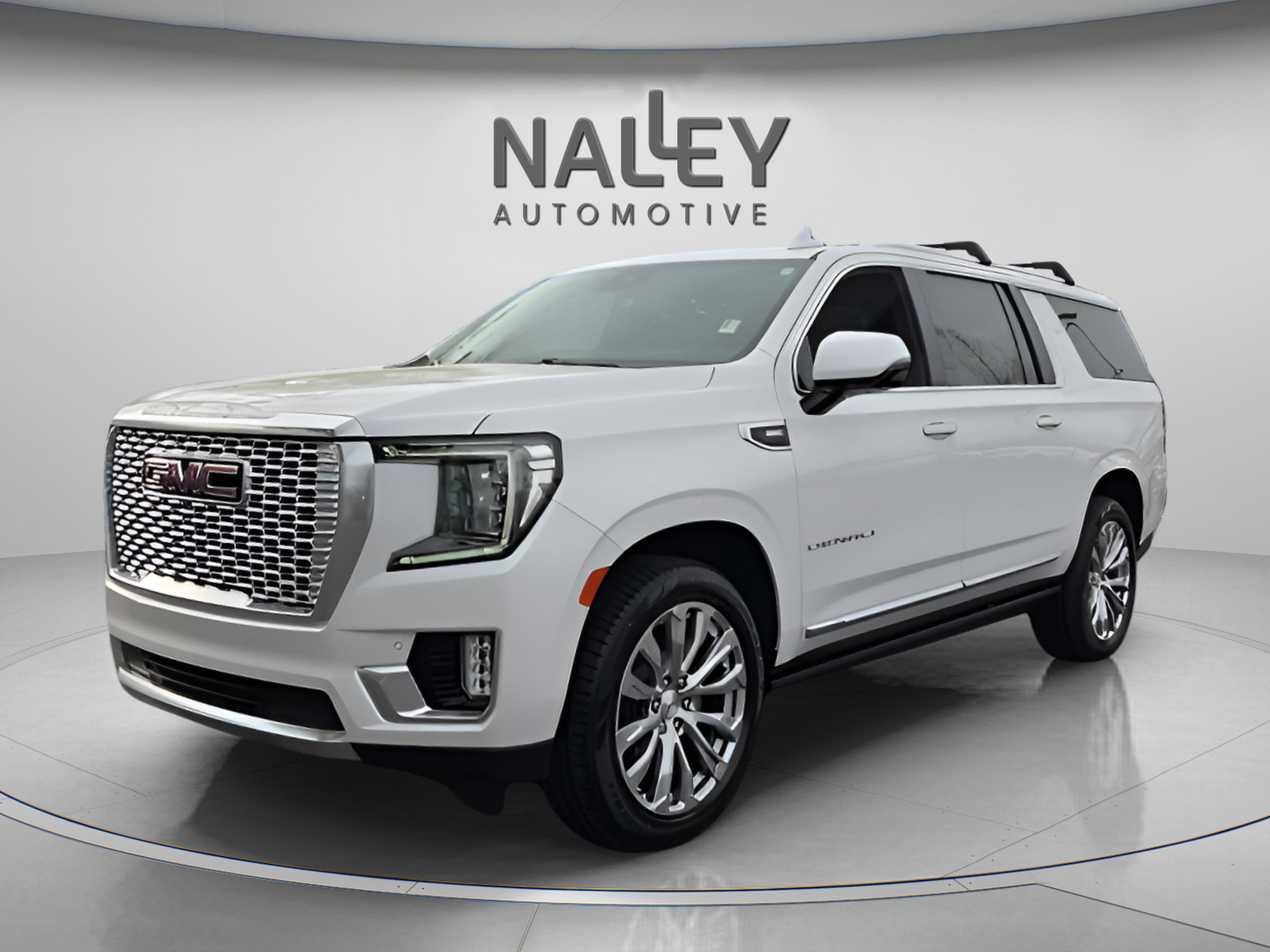 Used 2024 GMC Yukon XL Denali w/ Max Trailering Package image 1