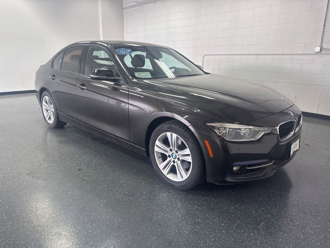 Used 2016 BMW 328i xDrive Sedan AWD/4WD image 2