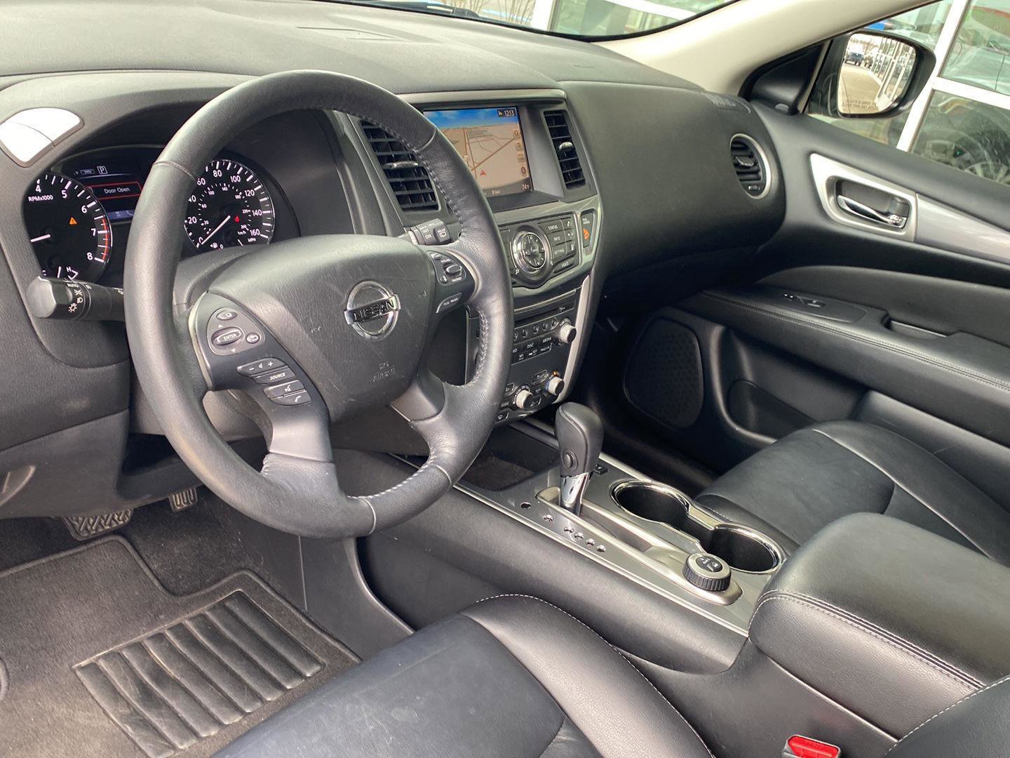 Used 2019 Nissan Pathfinder SL image 14
