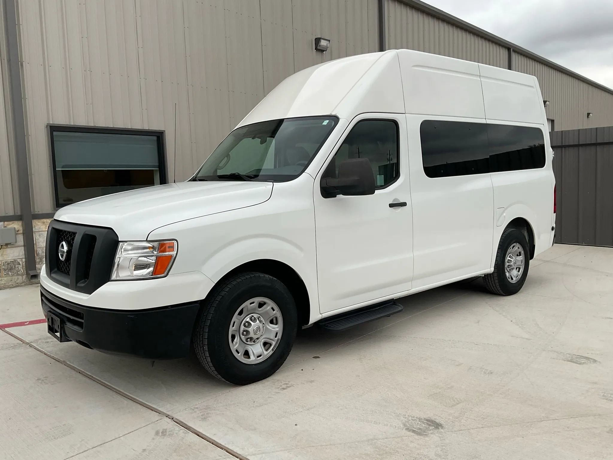 Used 2012 Nissan NV 3500 S w/ All Around Window Pkg RWD image 4