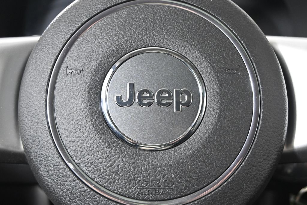 Used 2014 Jeep Compass Latitude w/ Sun/Sound Group AWD/4WD image 33