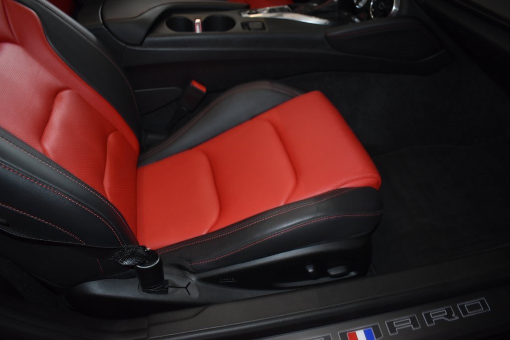 Used 2019 Chevrolet Camaro LT image 8