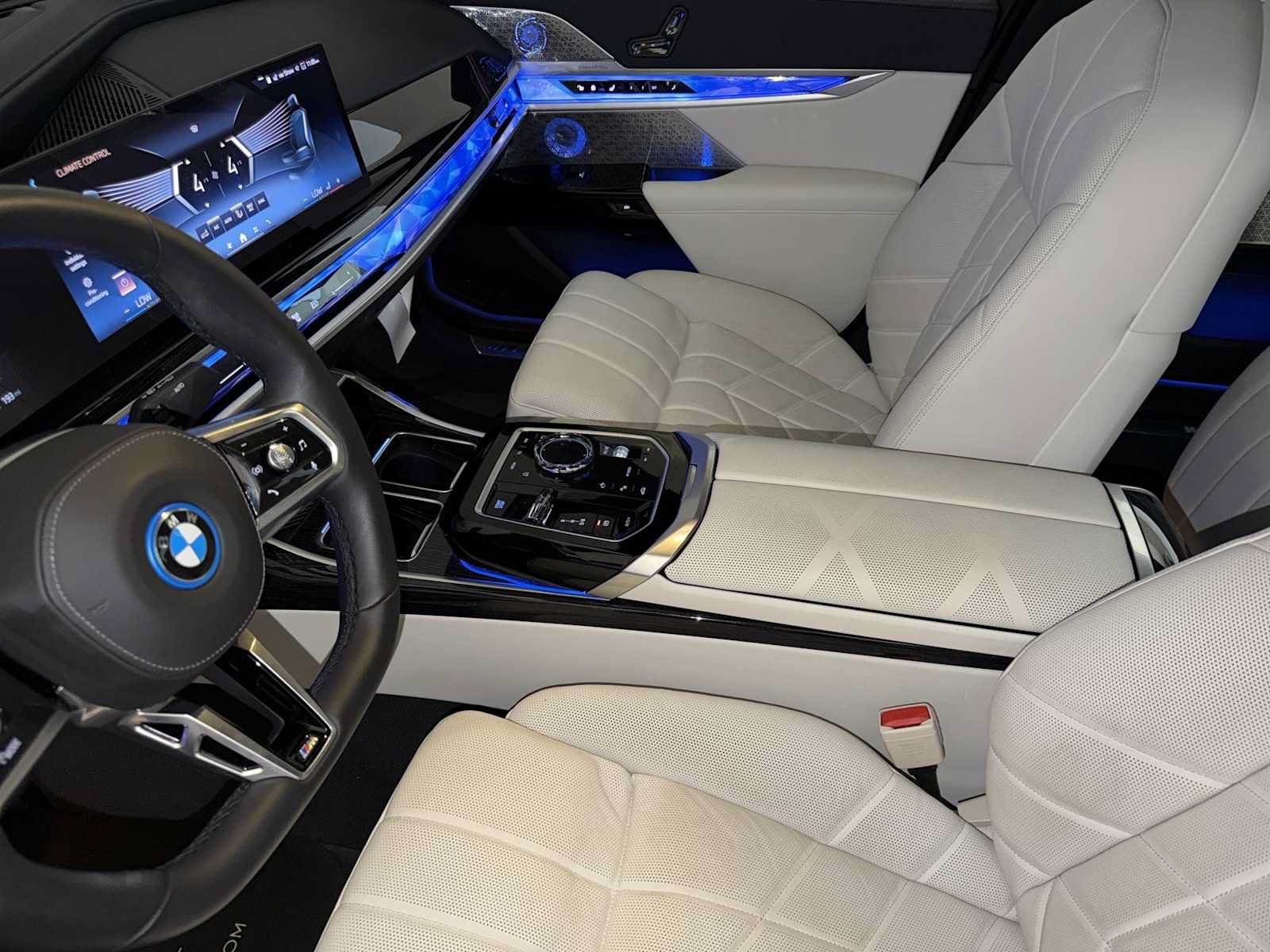 Used 2026 BMW i7 xDrive60 AWD/4WD image 19