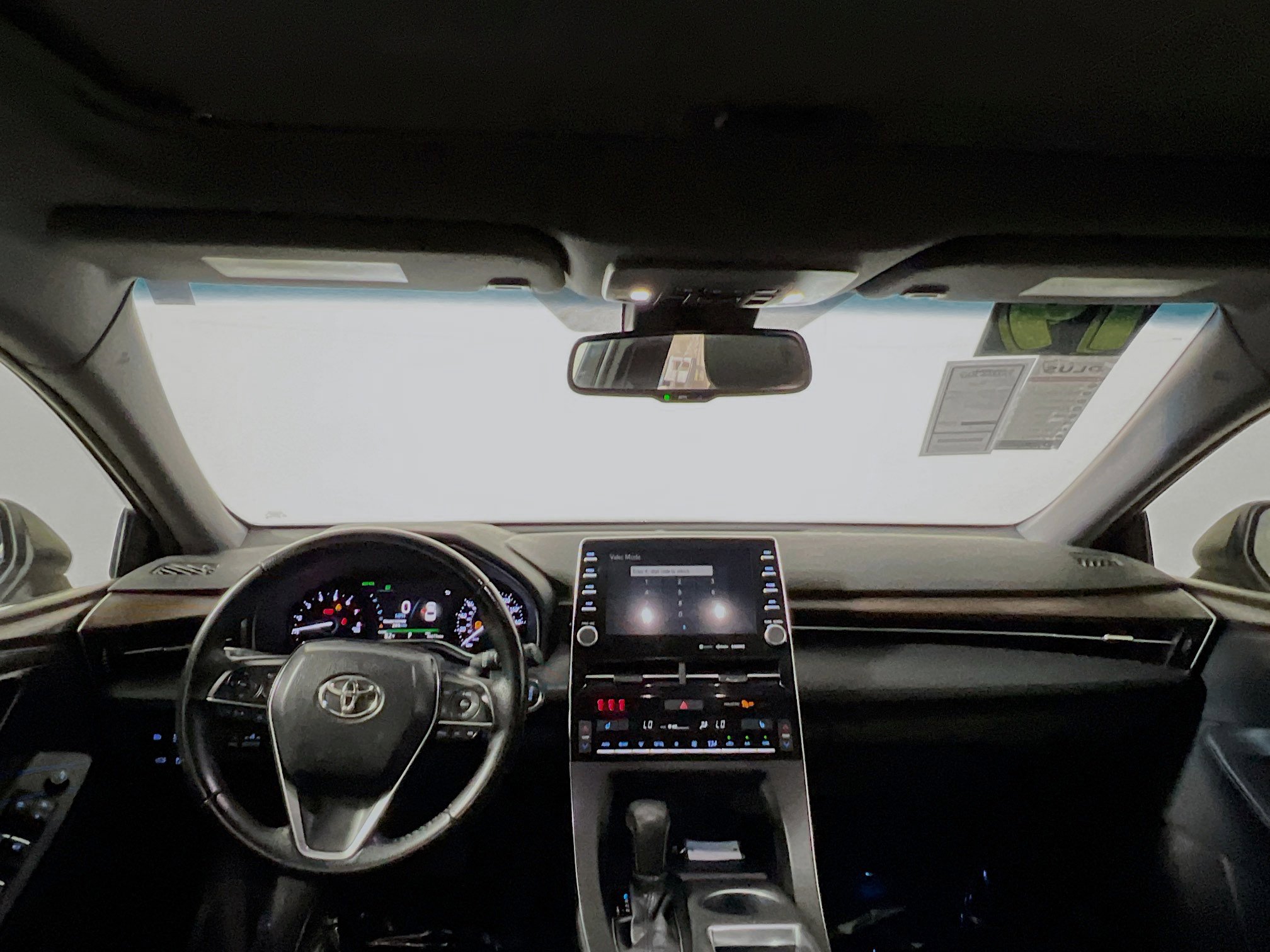 Used 2019 Toyota Avalon XLE FWD image 30