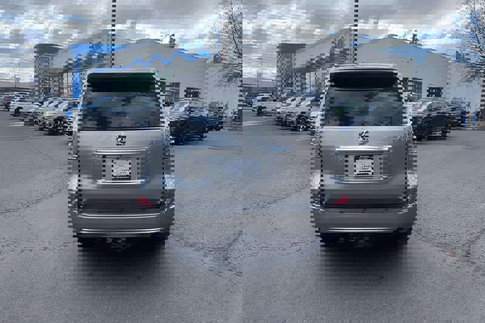 Used 2023 Lexus GX 460 Premium w/ Premium Package image 4