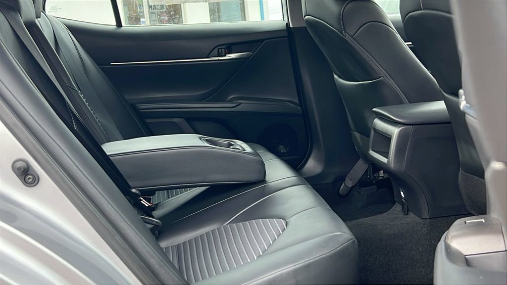 Used 2024 Toyota Camry SE image 14