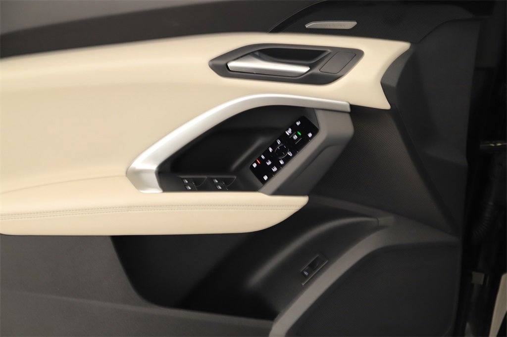 New 2025 Audi Q5 Premium Plus image 22