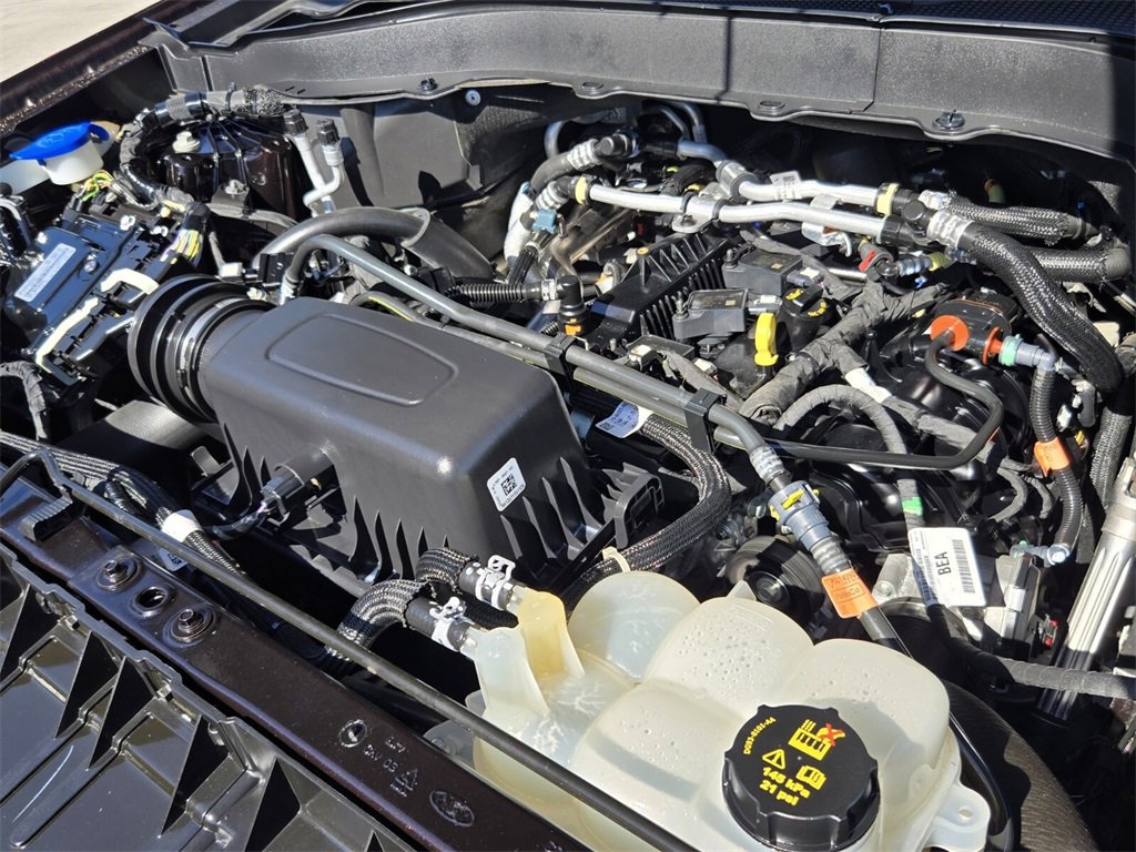 Used 2022 Ford Explorer XLT w/ Equipment Group 202A image 21