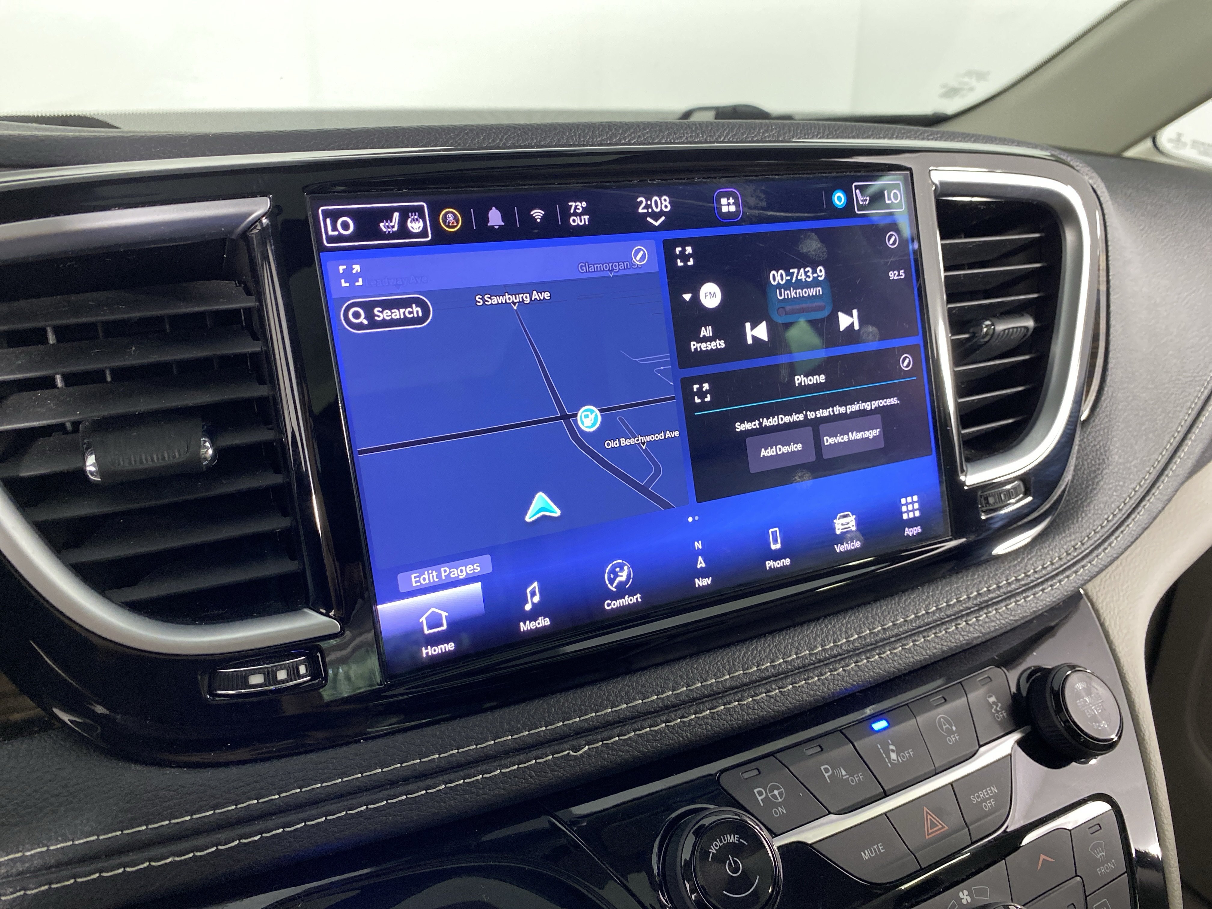 Used 2021 Chrysler Pacifica Limited w/ Uconnect Theater Family Group AWD/4WD image 38