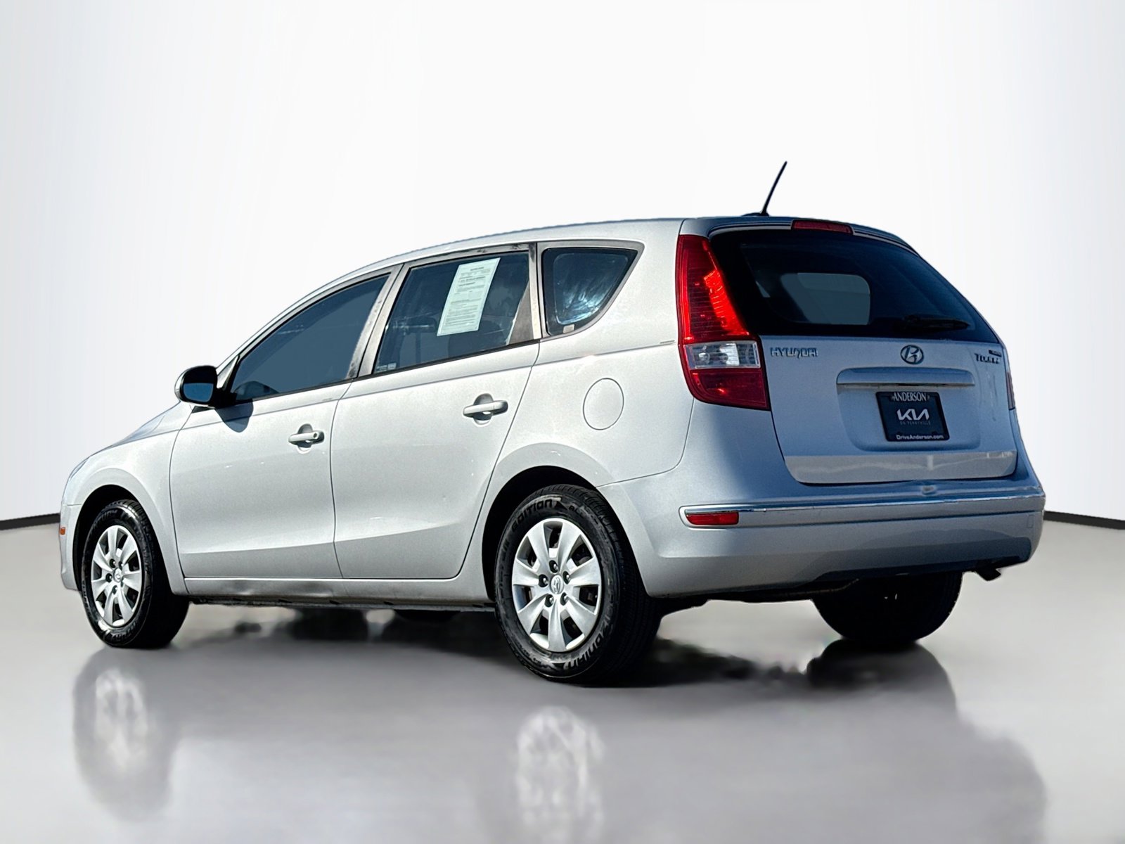 Used 2012 Hyundai Elantra GLS image 13