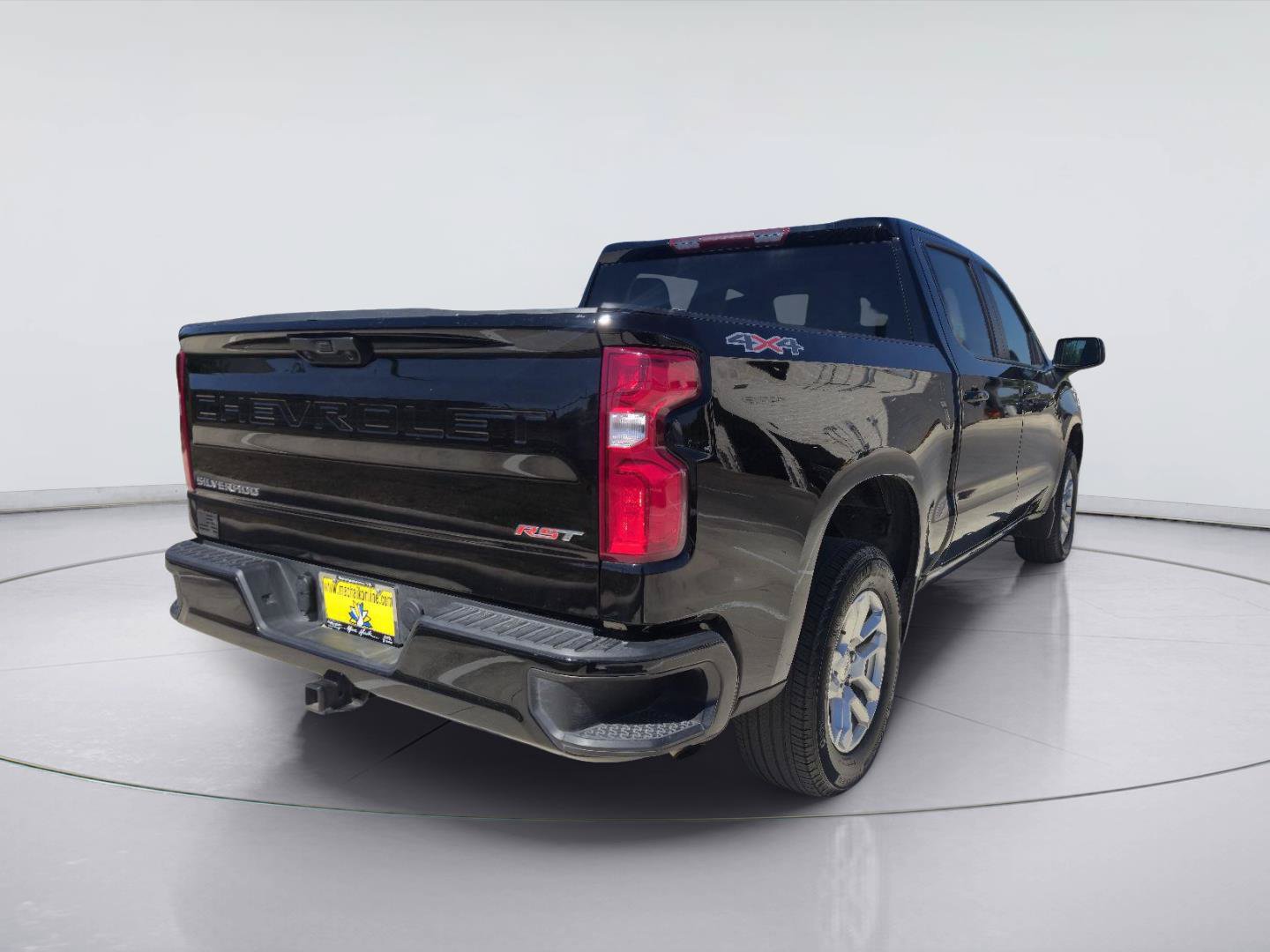 Used 2025 Chevrolet Silverado 1500 RST AWD/4WD image 5