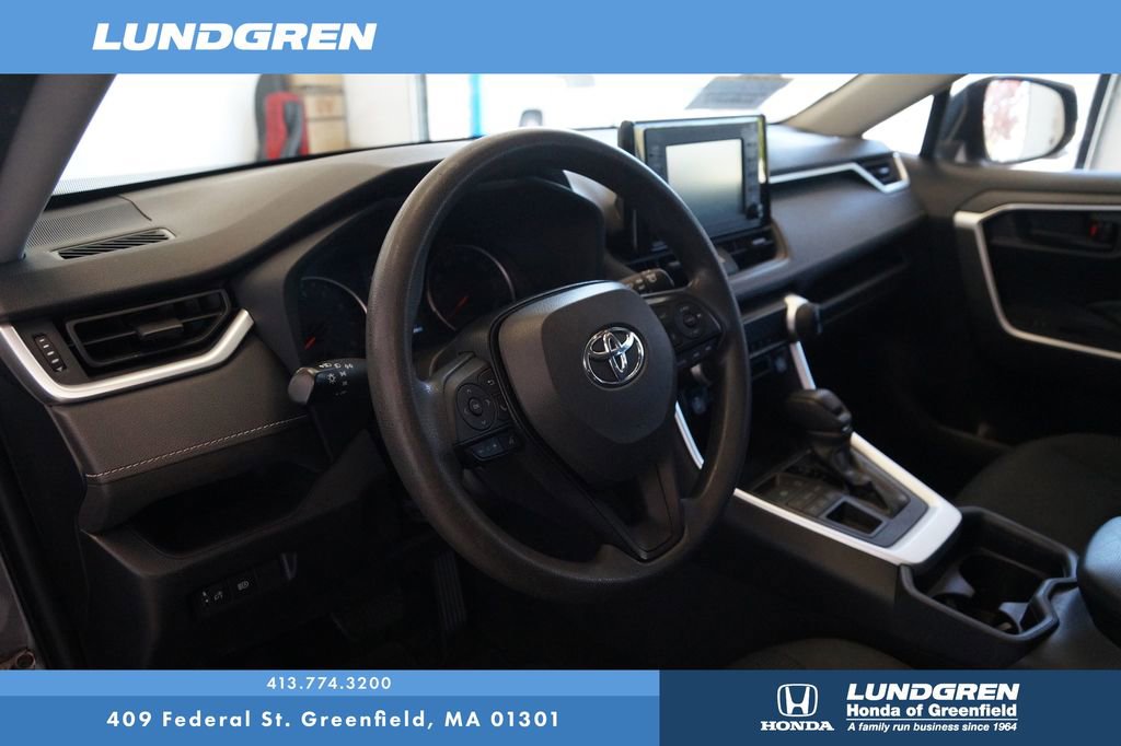 Used 2019 Toyota RAV4 LE w/ All Weather Liner Package AWD/4WD image 10