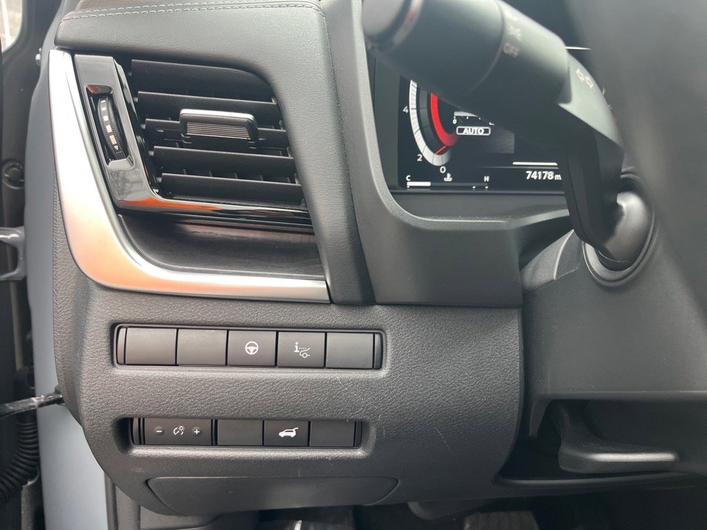 Used 2023 Nissan Rogue Platinum w/ Platinum Premium Package image 15