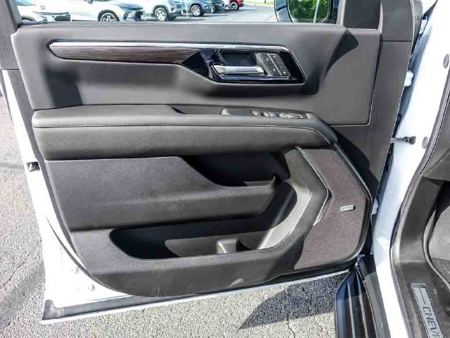 New 2027 Chevrolet Tahoe Premier w/ Sun And Tow Package AWD/4WD image 13
