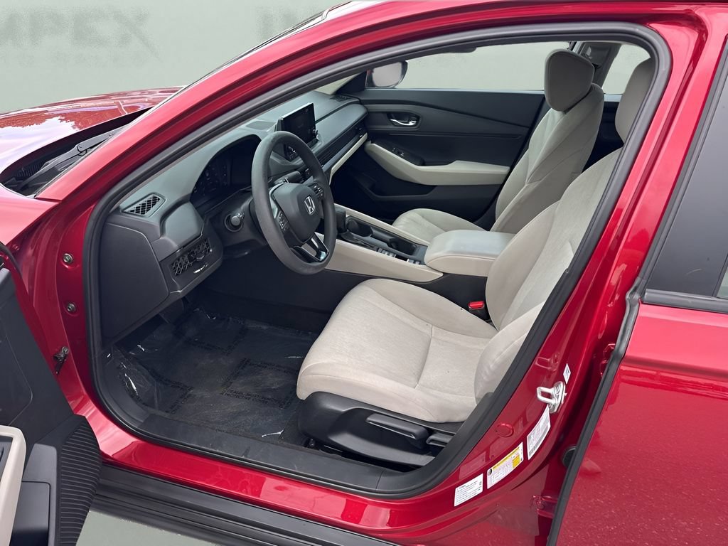 Used 2025 Honda Accord LX image 10