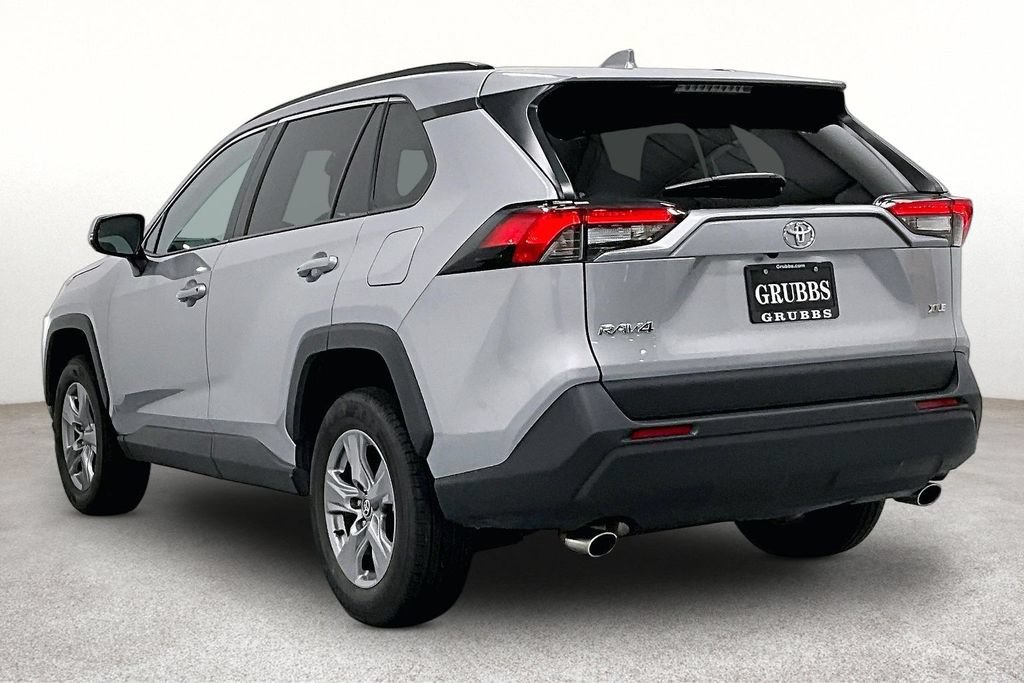 Used 2025 Toyota RAV4 XLE FWD image 14