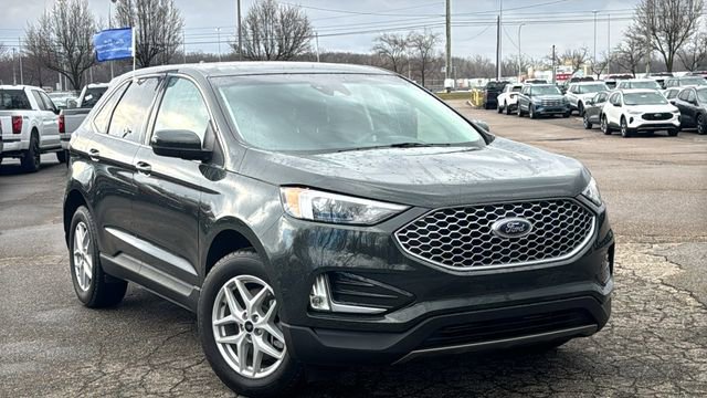 Certified 2024 Ford Edge SEL w/ Convenience Package image 2