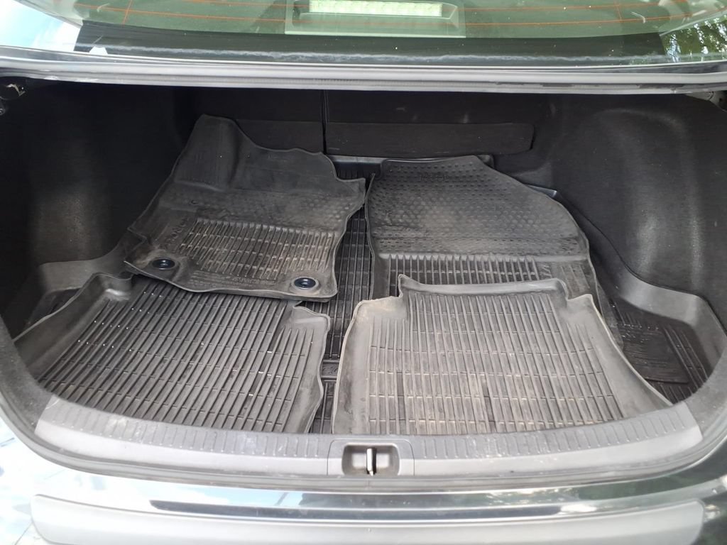 Used 2022 Toyota Corolla LE FWD image 17