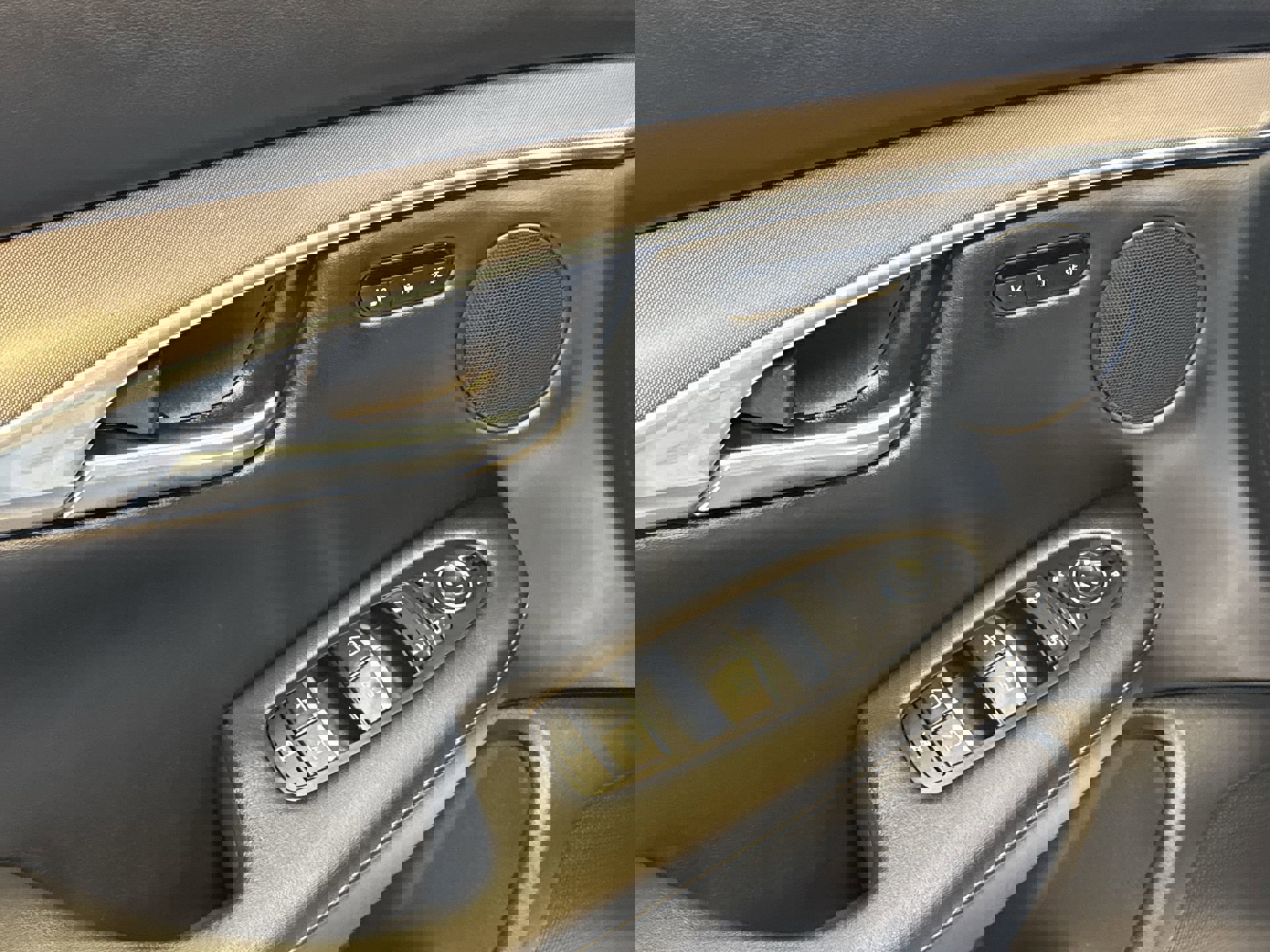 Certified 2023 INFINITI QX50 Luxe image 13