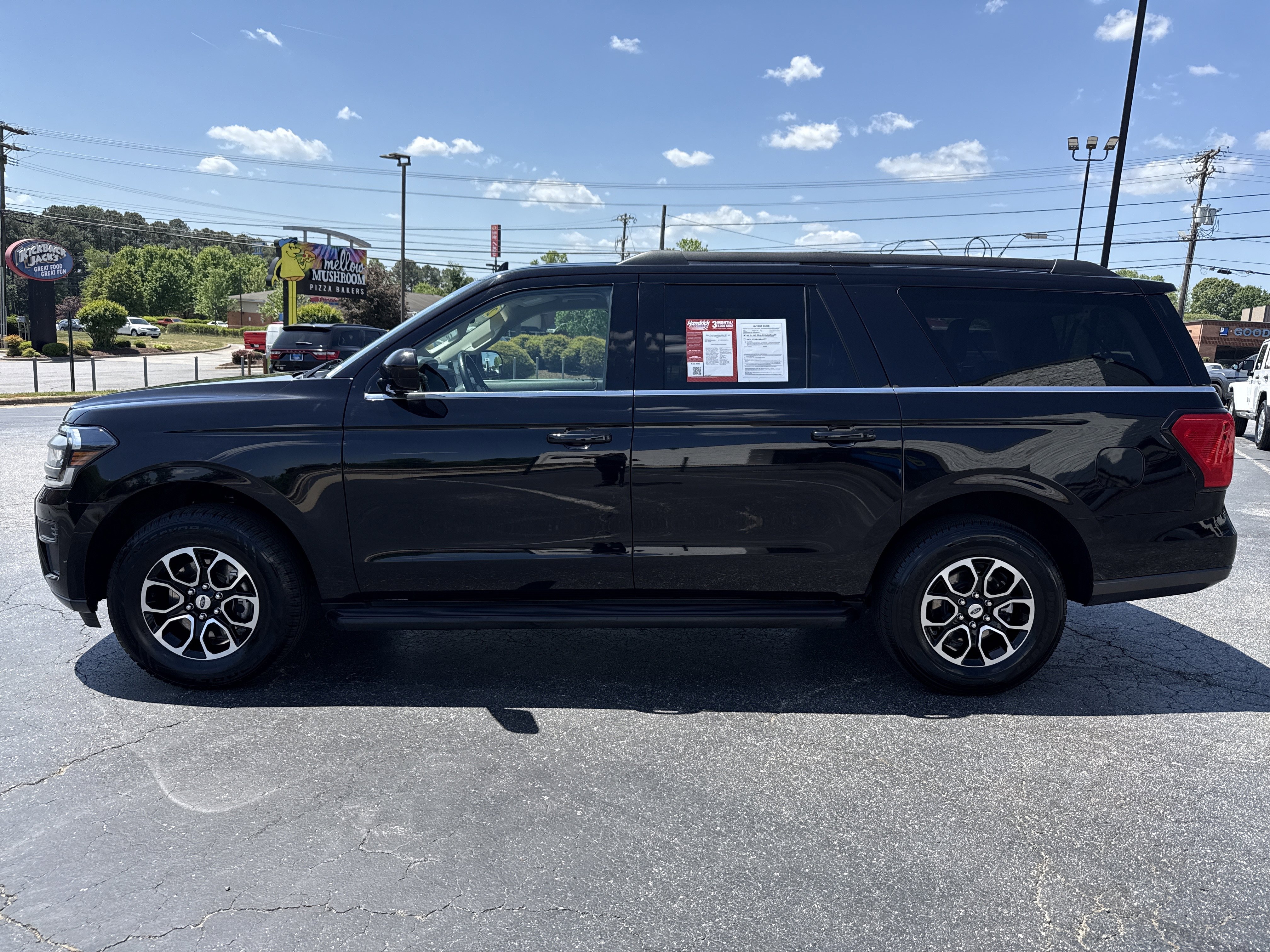 Used 2024 Ford Expedition Max XLT AWD/4WD image 7