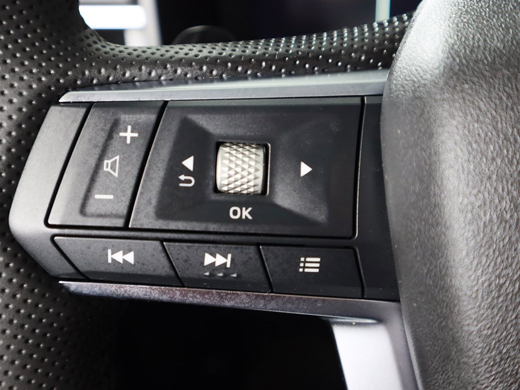 New 2025 Mitsubishi Outlander SE image 42