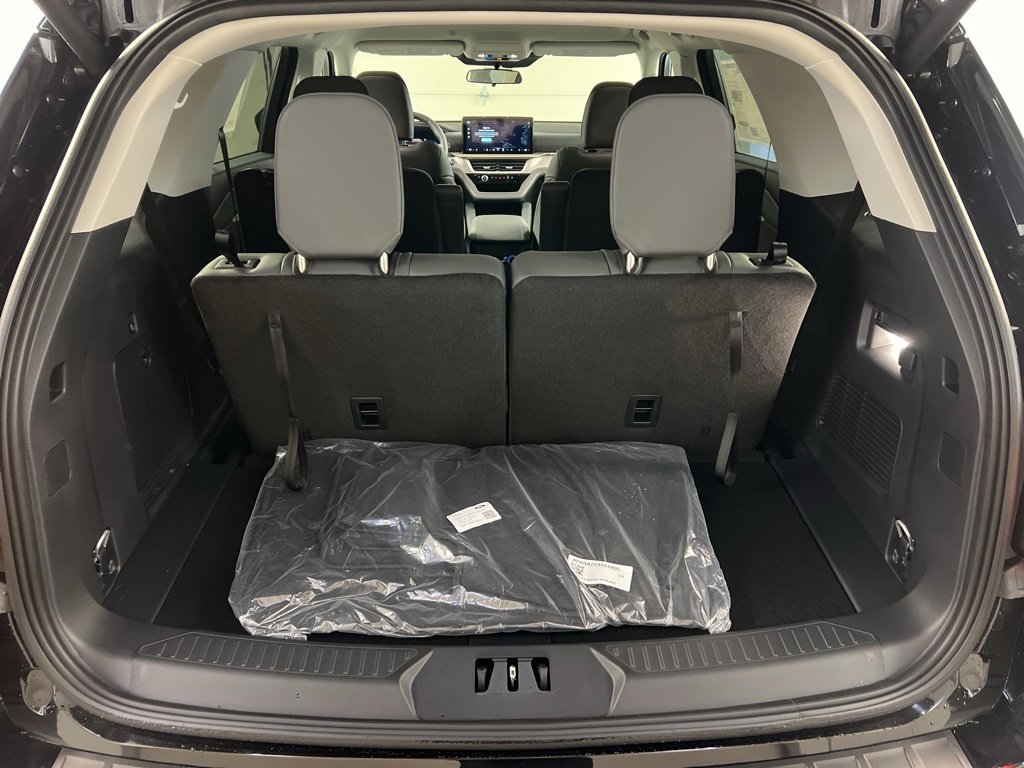 New 2026 Ford Explorer Active w/ Active Comfort Package image 30