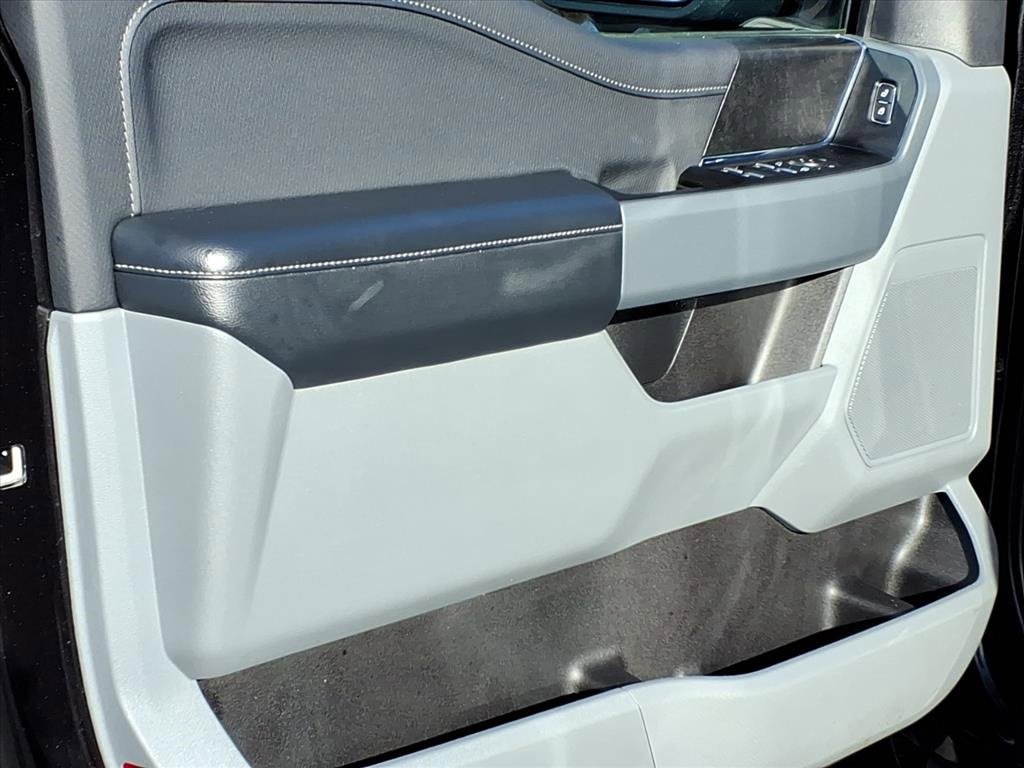 Used 2022 Ford F150 XLT w/ Equipment Group 302A High image 16