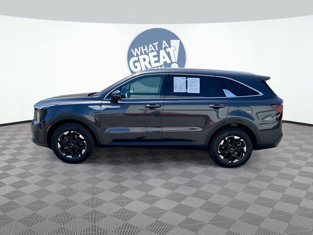 Certified 2025 Kia Sorento S AWD/4WD image 8