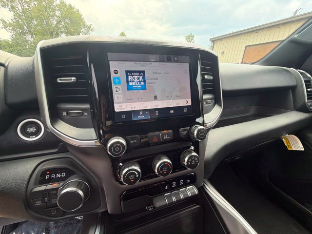 Used 2026 RAM 1500 Express AWD/4WD image 22