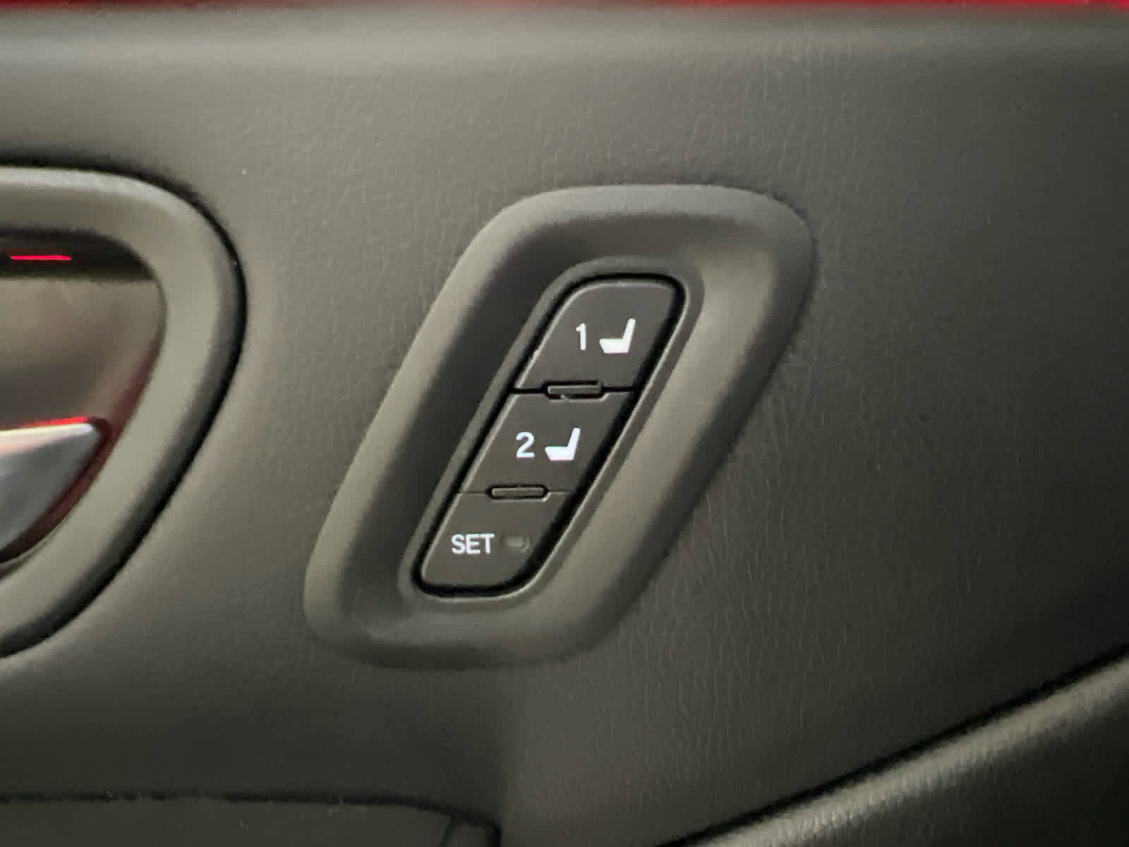 Used 2025 Honda Pilot Black Edition image 14