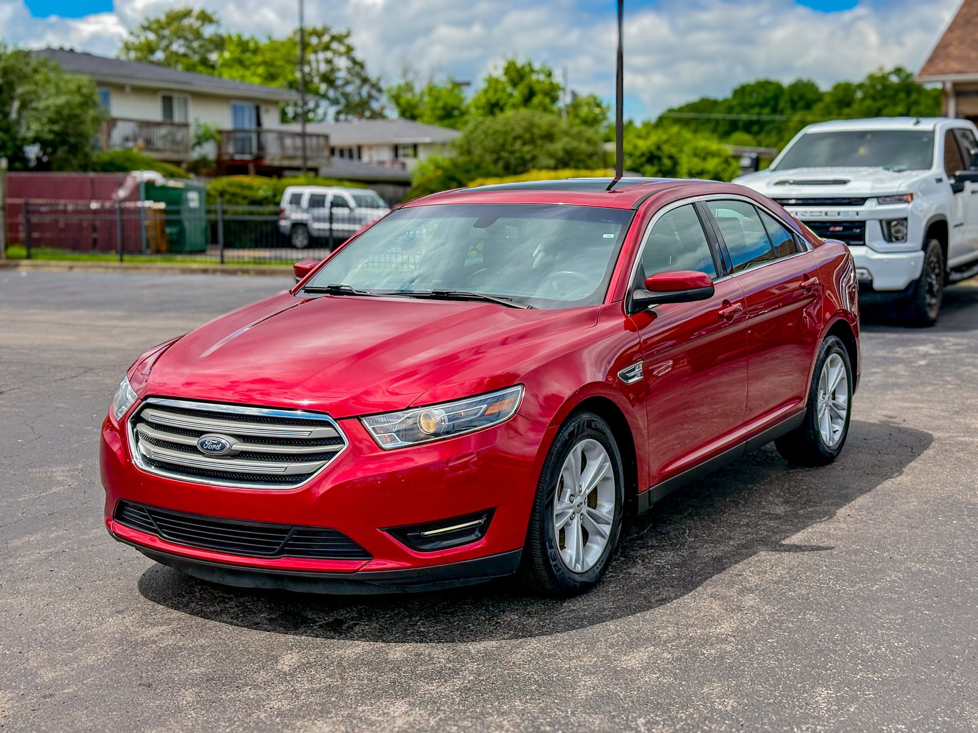 Used 2018 Ford Taurus SEL w/ Equipment Group 201A FWD image 7